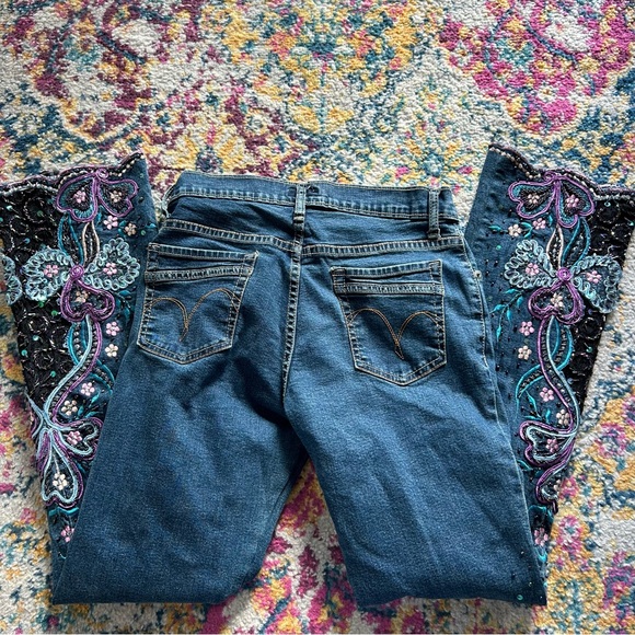 Insane Mid rise Embellished beaded bootcut jeans - Picture 3 of 6